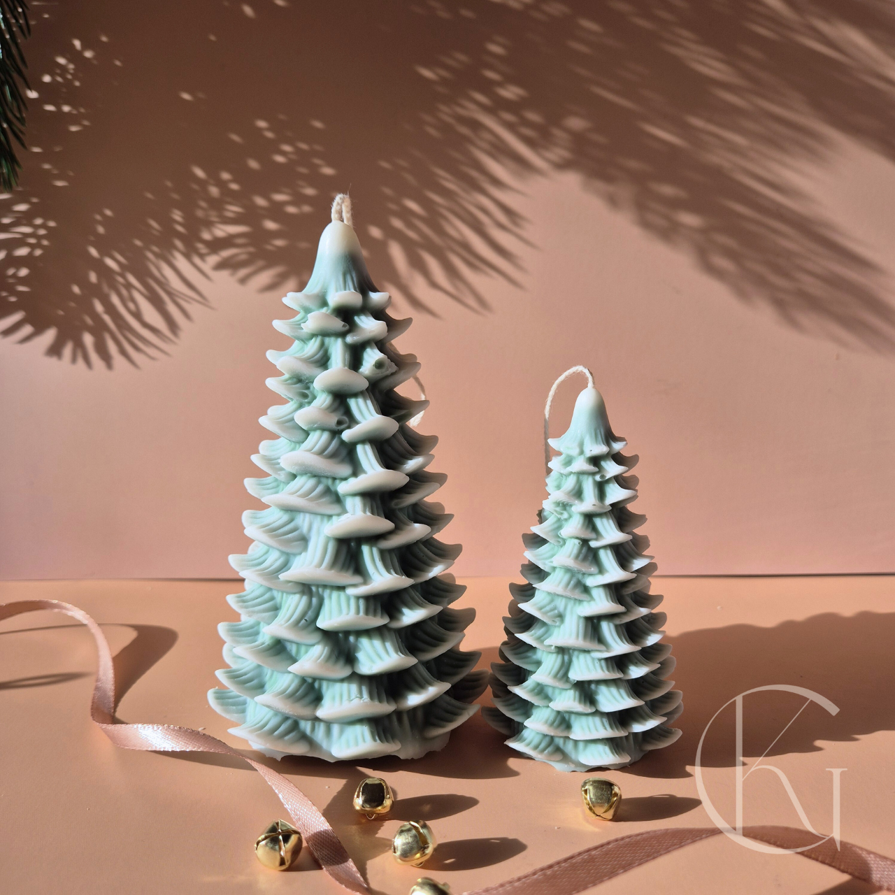 Handgemaakte 3D kerstboom kaarsen van geurloze sojawas, verkrijgbaar in klein, groot en als set, feestelijke kerstdecoratie en cadeau.