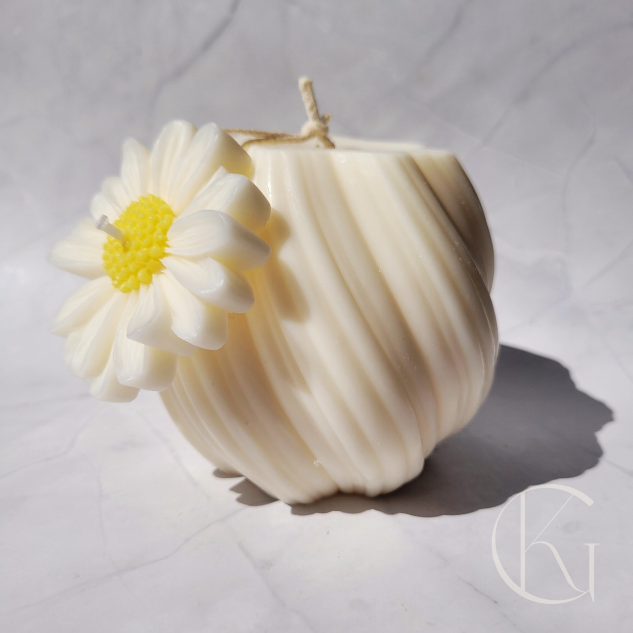 DAISY TWIST