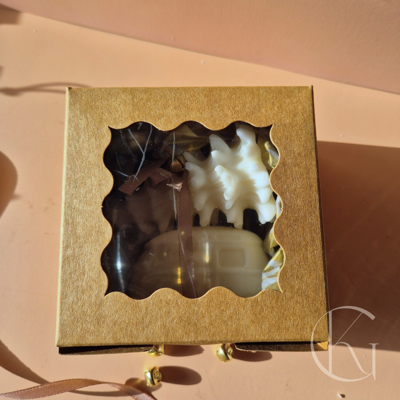 MINIBUS MET KERSTBOOM KAARS